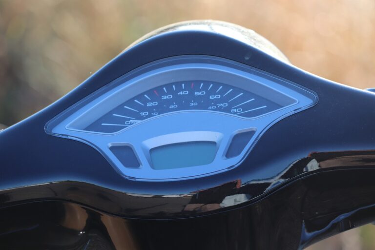 Domina la Conversión: Guía Definitiva para Cambiar Kilómetros por Hora a Millas y Viceversa kilometros-por-hora