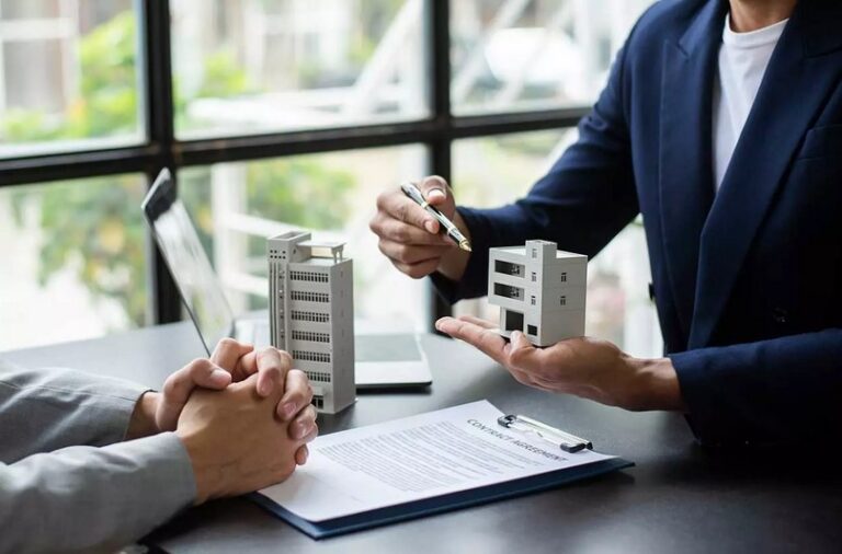 El sector inmobiliario en Moraira, Costa Blanca: Una visión completa inmobiliaria