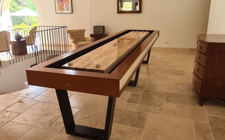 Las ventajas de las mesas de shuffleboard: Un juego para todas las edades mesa de shuffleboard