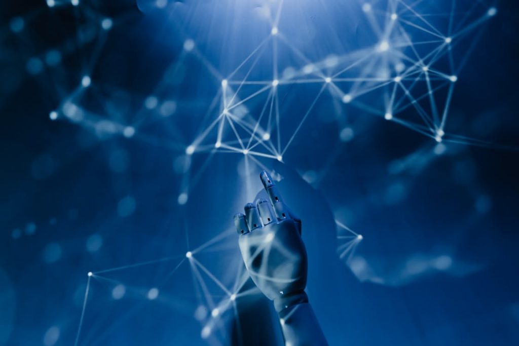 IA generativa: usos prácticos en el día a día que ya puedes aprovechar Persona utilizando inteligencia artificial generativa en su ordenador